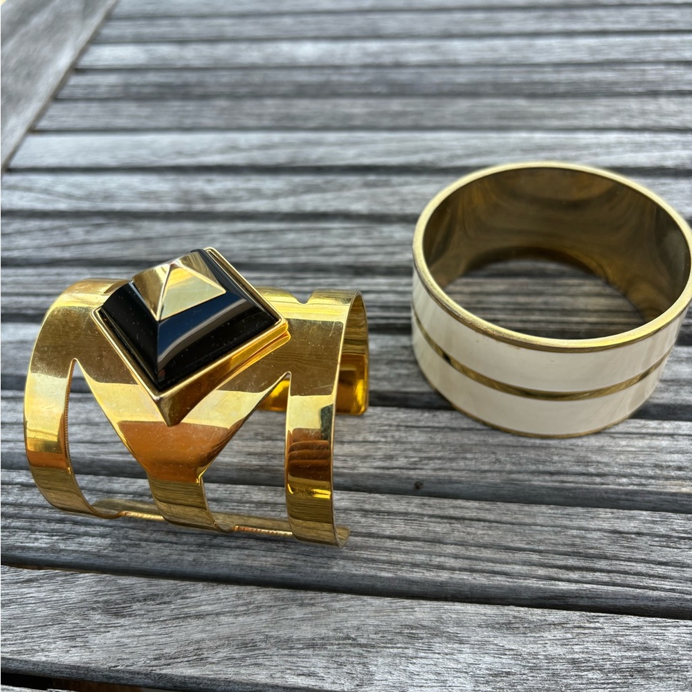 Vince Camuto manchettes (2pieces)